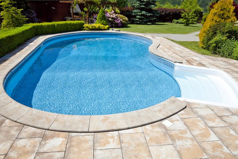 7 Things to Look for When Hiring Pool Builders for Your Pool Project